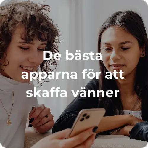 Två tjejer sitter tillsammans och tittar på en mobil – illustration av appar för att skaffa vänner